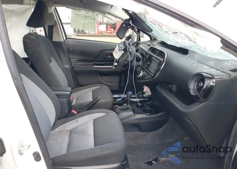 2019 Toyota Prius C L из США, поврежденный, VIN JTDKDTB30K1624240